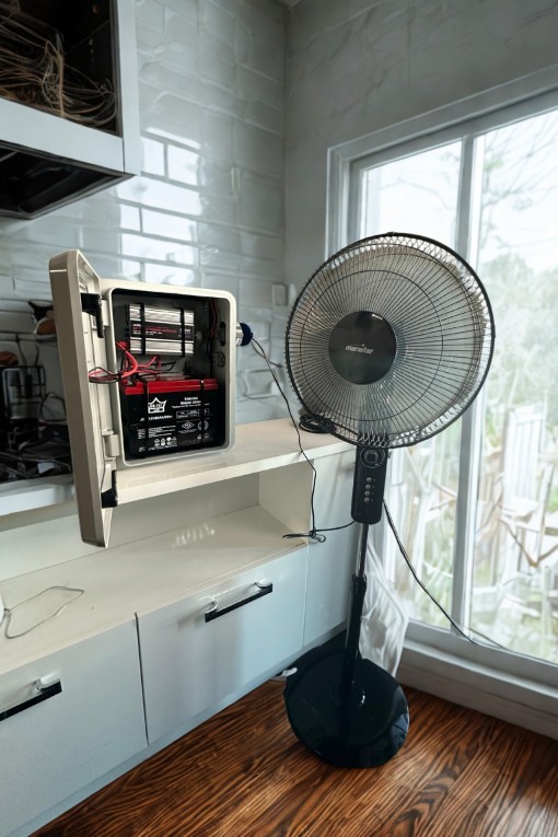 EnerjiStar Taşınabilir Güneş Enerji Paketi Vantilatör 12v Buzdolabı vs EnerjiStar Taşınabilir Güneş Enerji Paketi Vantilatör 12v Buzdolabı vs