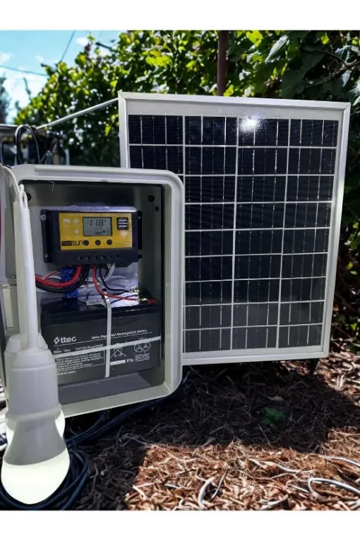 Taşınabilir Güneş Enerjili 2 Lamba ve Cep Telefonu Seti